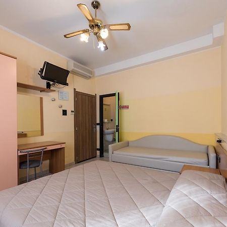 Hotel Santa Maria Finale Ligure Bagian luar foto