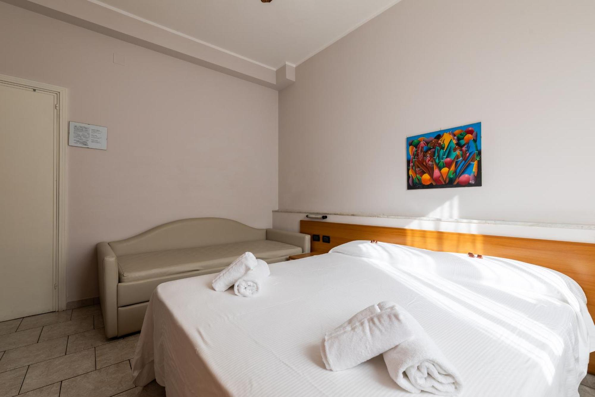 Hotel Santa Maria Finale Ligure Bagian luar foto