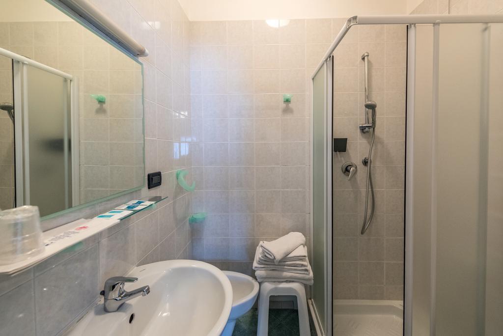 Hotel Santa Maria Finale Ligure Bagian luar foto