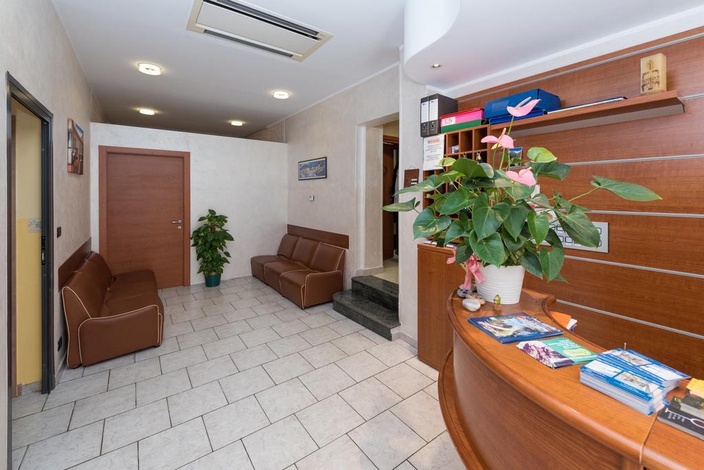 Hotel Santa Maria Finale Ligure Bagian luar foto