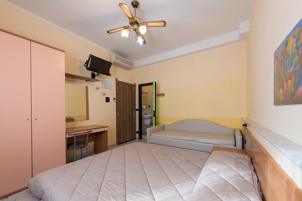 Hotel Santa Maria Finale Ligure Bagian luar foto